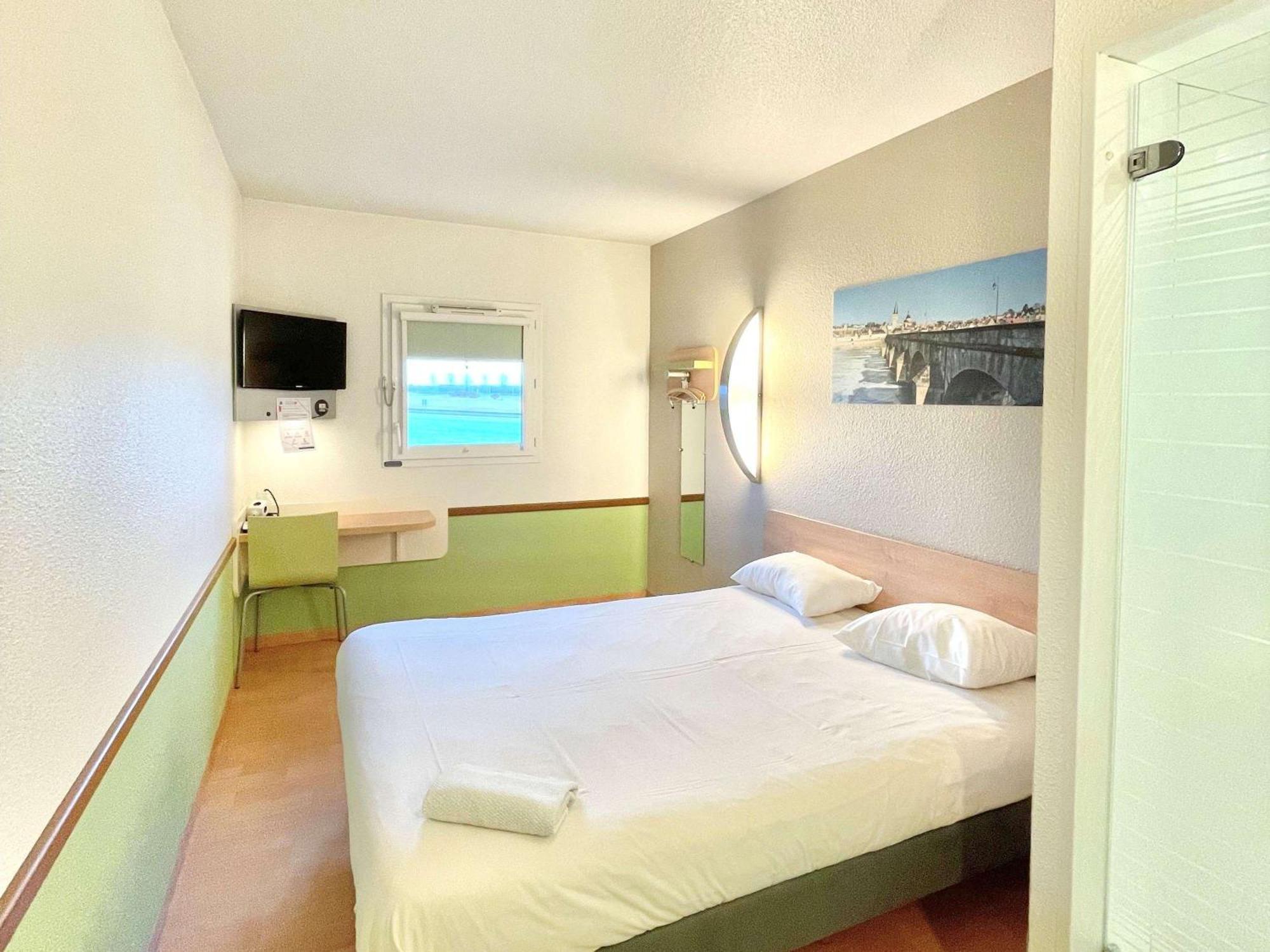 Hotel Ibis Budget Cosne Sur Loire Exteriér fotografie