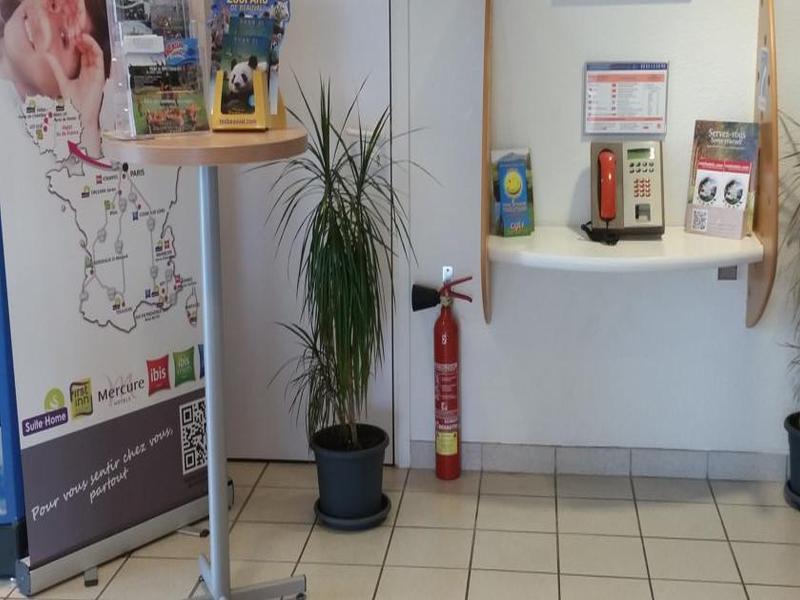 Hotel Ibis Budget Cosne Sur Loire Exteriér fotografie